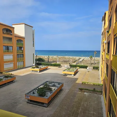Apartment Sejour Les Pieds Dans L'eau *